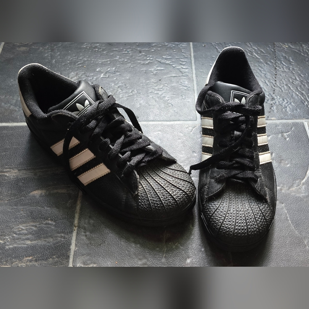 3/$20 🍄Adidas shoes (2005)
